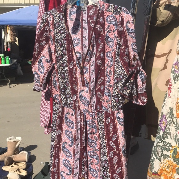 Cute dress size lg - Picture 2 of 3